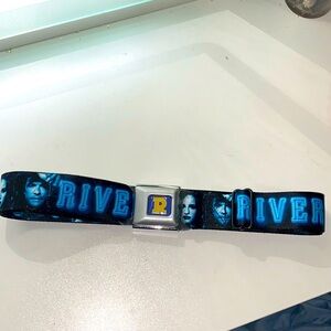 Selling tv show fashion belt